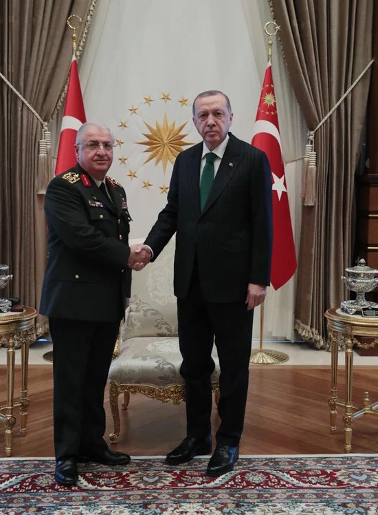 Yaşar Güler, eğer Kurd milleti hakkında aşağılayıcı sözler sarf edecekse, kendisine açıkça hatırlatırız: esasen aşağılık bir kişiliğe sahiptir